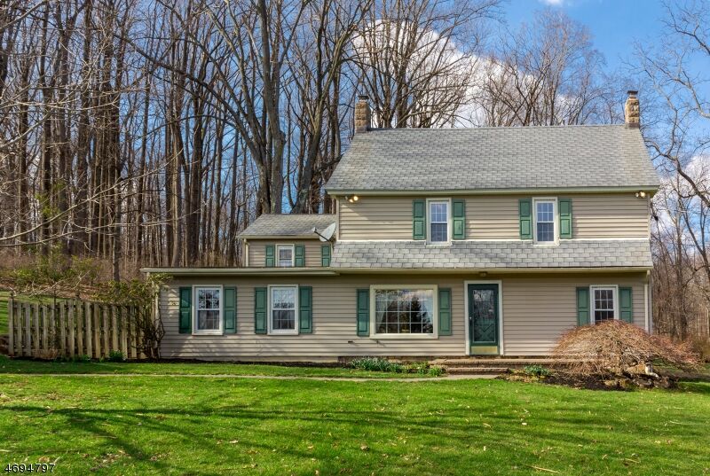 Property Photo: 4 Chalfonte Dr NJ 08833