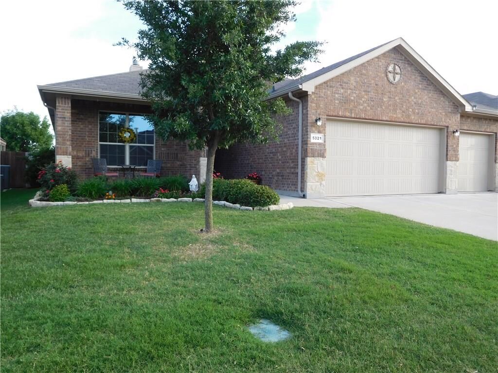 Property Photo:  5321 Thornbush Drive  TX 76179 