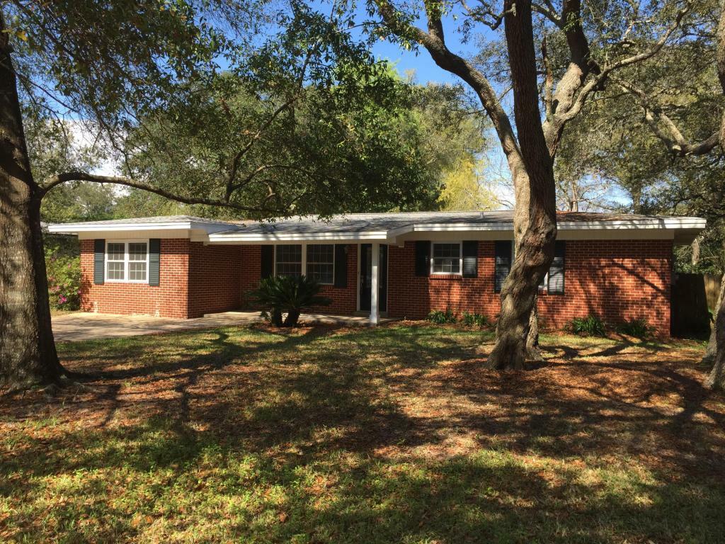 Property Photo: 328 Plymouth Avenue FL 32547