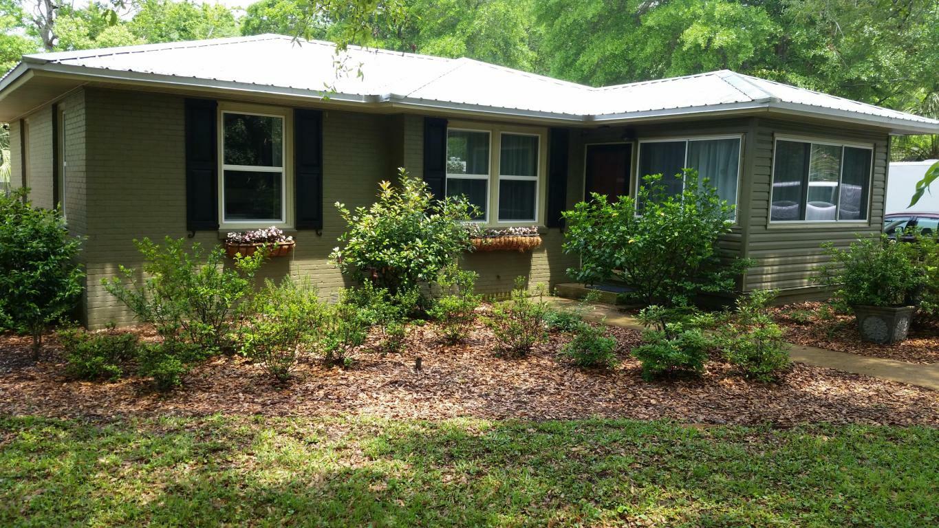 Property Photo:  220 NE Beachview Drive  FL 32547 