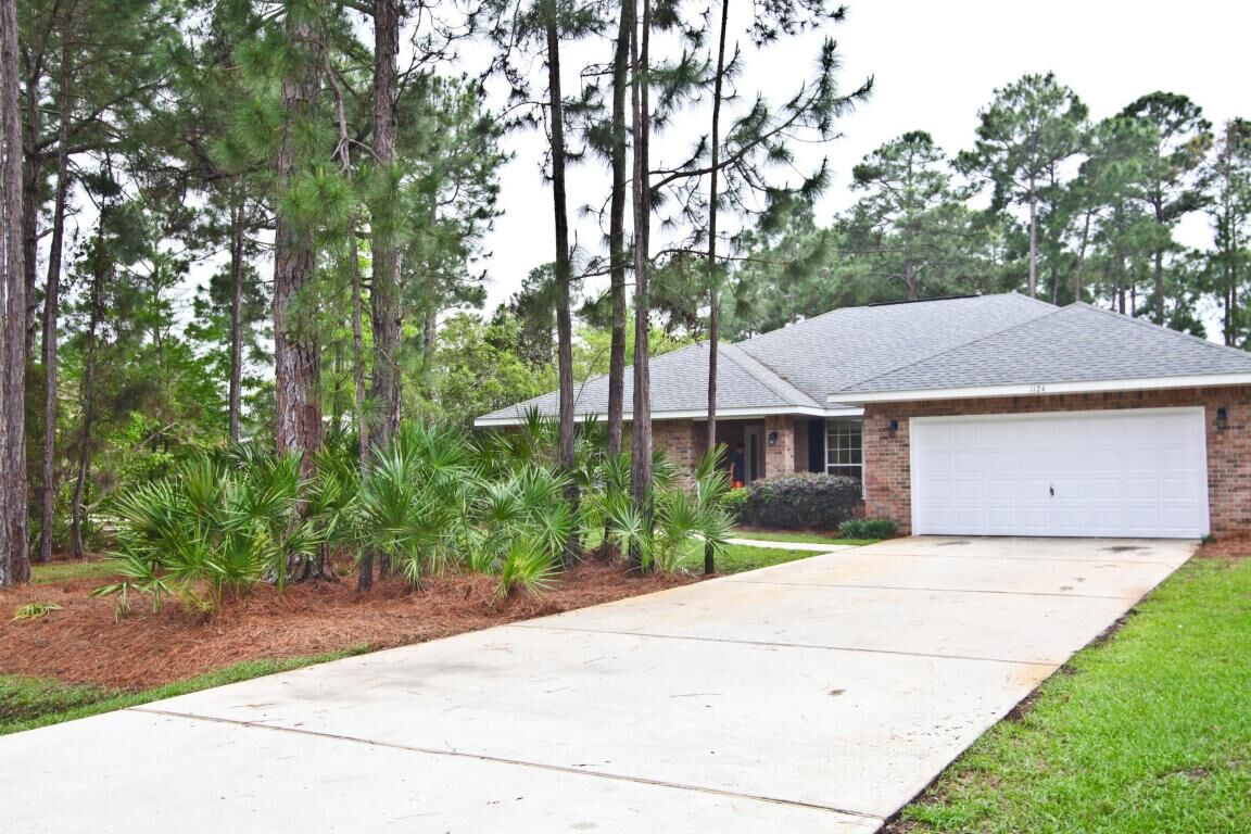 Property Photo:  1124 Driftwood Point Road  FL 32459 