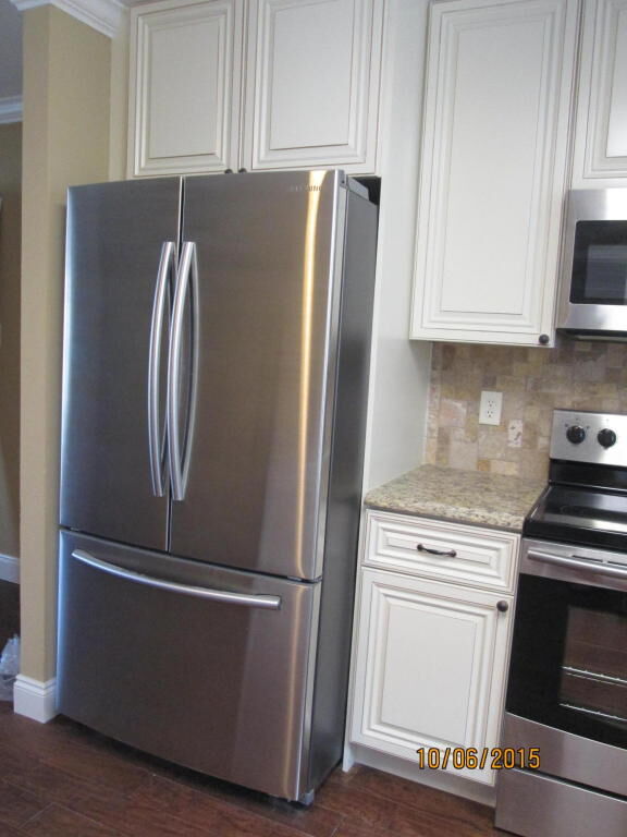 Property Photo:  420 Primrose Circle  FL 32541 