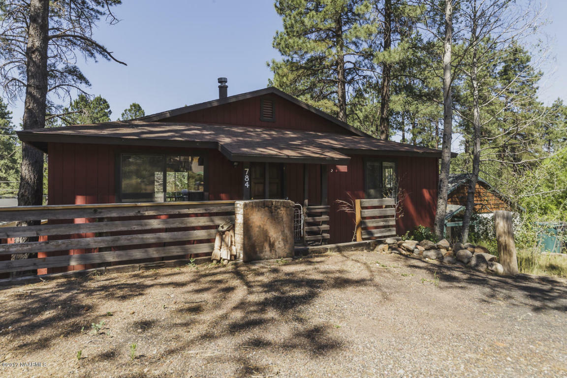 Property Photo:  784 Comanche  AZ 86005 