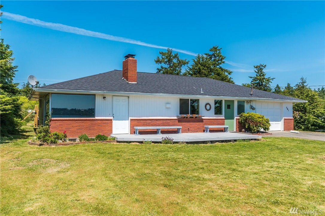 Property Photo: 561 Scenic Heights Rd WA 98277
