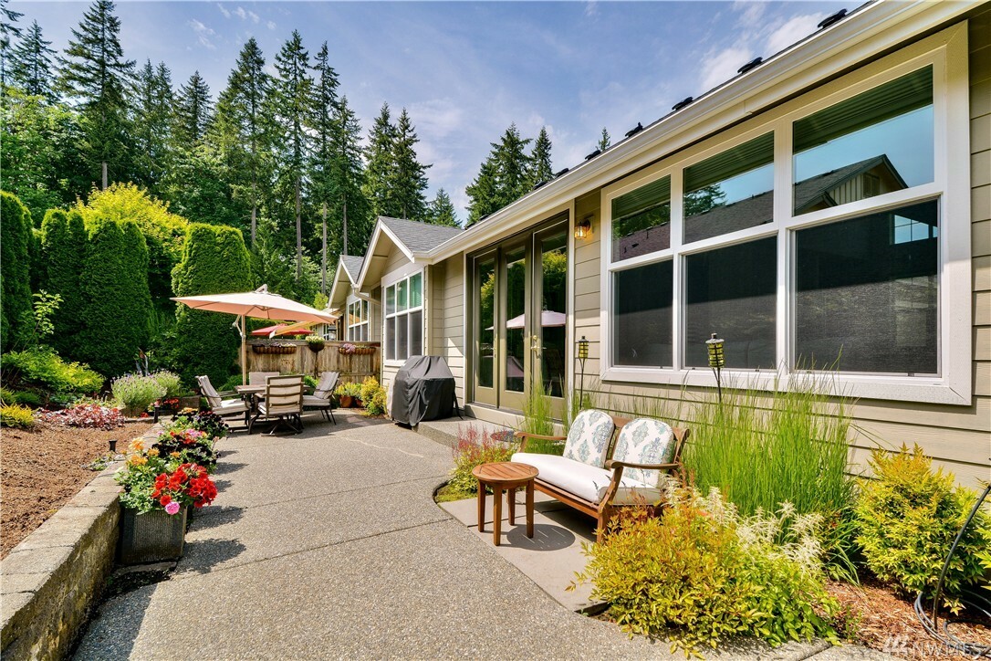 Property Photo:  22843 NE 128th Place  WA 98053 