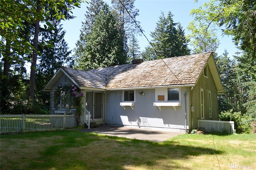 Property Photo:  19902 SE 25th Place  WA 98075 