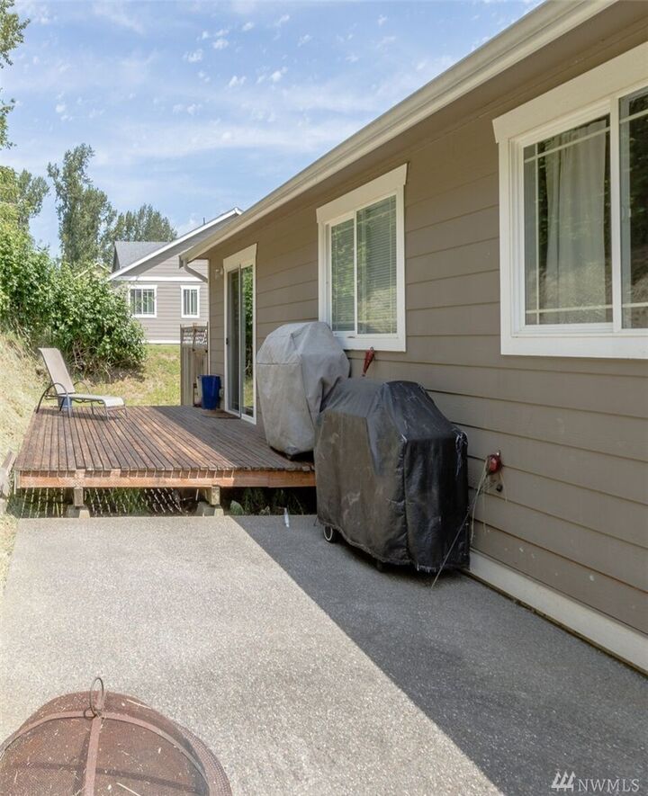 House for sale in Bellingham 1648 Fruitland Dr, Bellingham, WA 98226