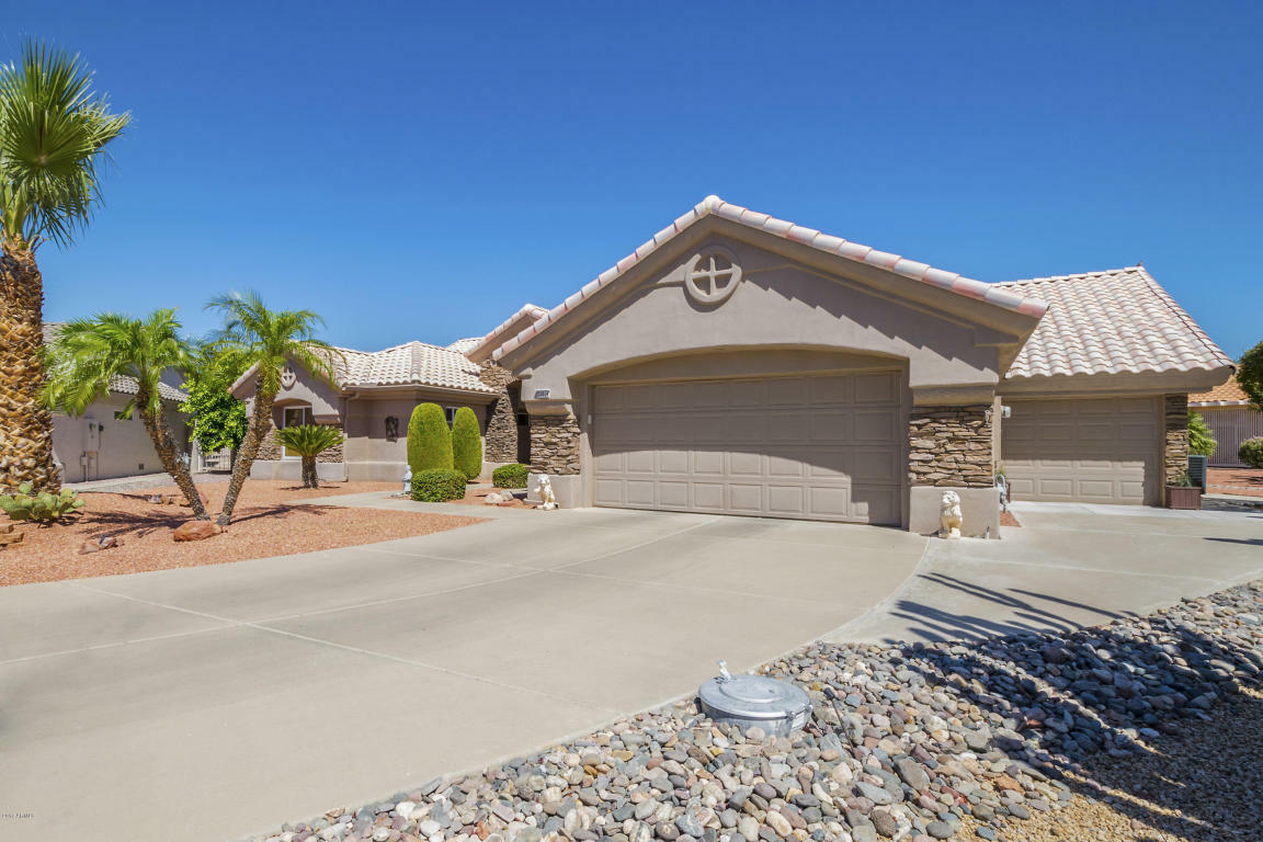 Property Photo: 22014 N Mirage Lane AZ 85375