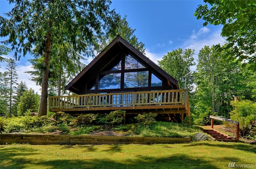 Property Photo: 1559 Lake Drive WA 98282
