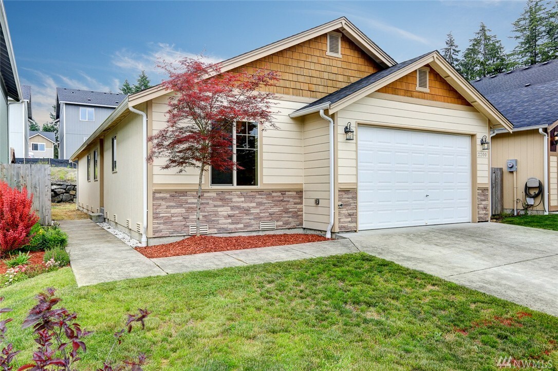 Property Photo:  2200 SE Kelby Cir  WA 98366 