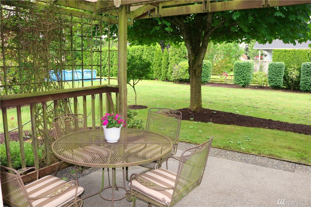 Property Photo: 1060 Ridgeway Dr WA 98264