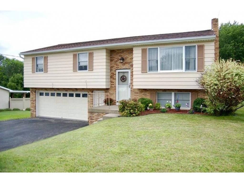 Property Photo:  921 Dellapenna Drive  NY 13790 