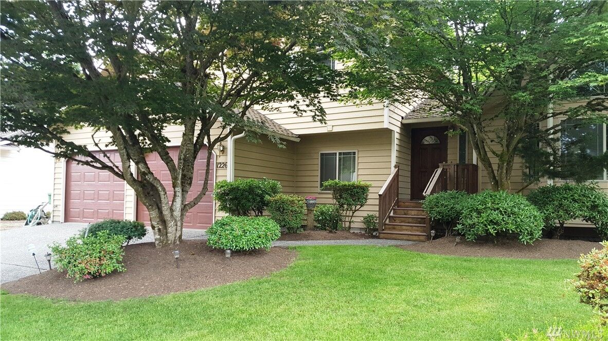 Property Photo:  1226 139th Place SE  WA 98012 