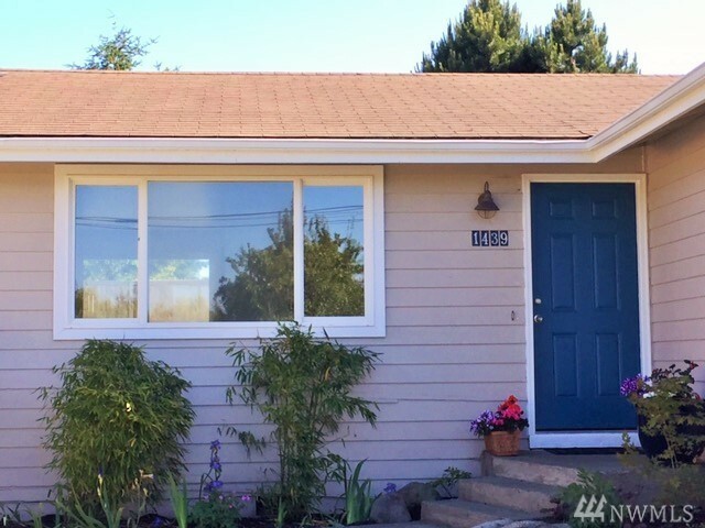 Property Photo:  1439 Tremont St  WA 98368 