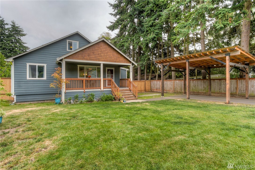 Property Photo:  9834 30th Ave SW  WA 98126 