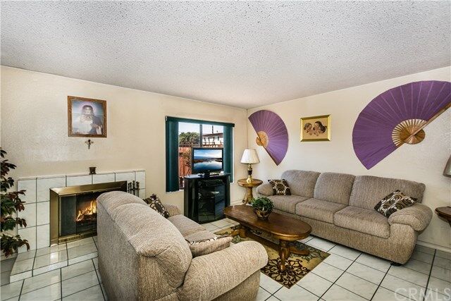 Property Photo:  821 S Cerritos Avenue 18  CA 91702 