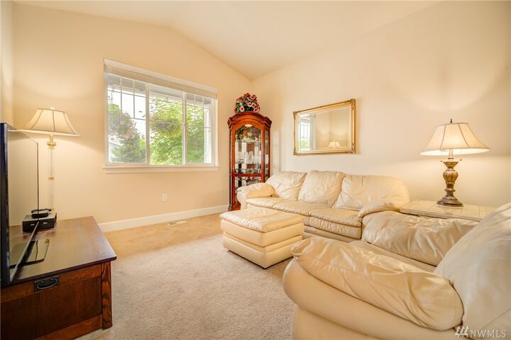 Property Photo:  10105 183rd Av Pl E  WA 98391 