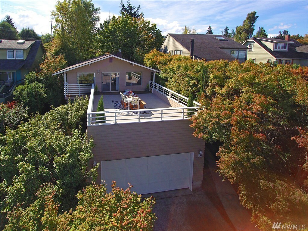 Property Photo:  134 E Lopez Ave  WA 98362 