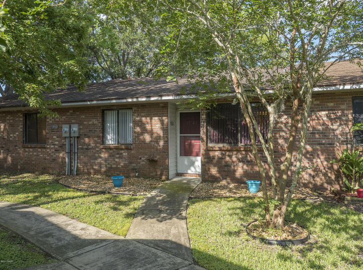 1561 Hancock Lane  Daytona Beach FL 32117 photo