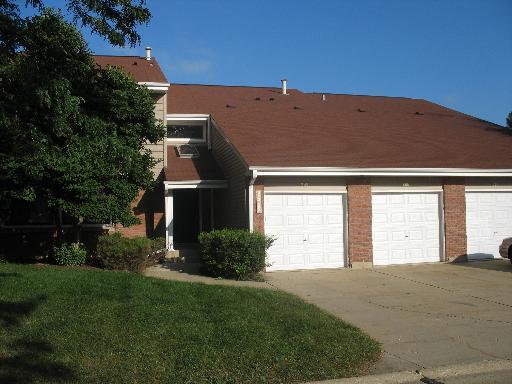 Property Photo: 995 Pinetree Circle 995 IL 60089