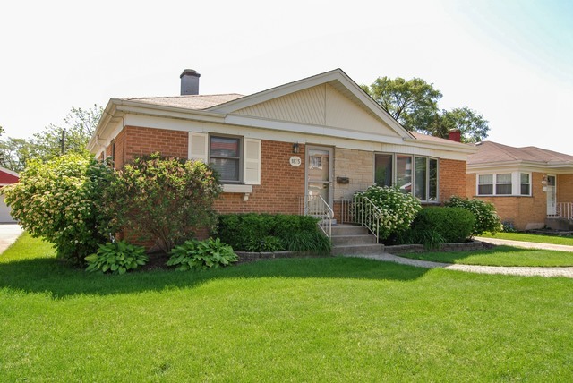 Property Photo:  1875 Mandel Avenue  IL 60154 