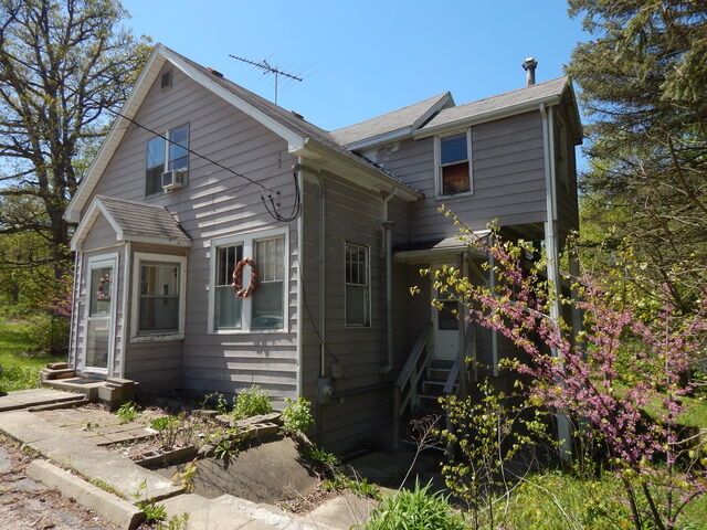 Property Photo: 6N766 Tuscola Avenue IL 60174