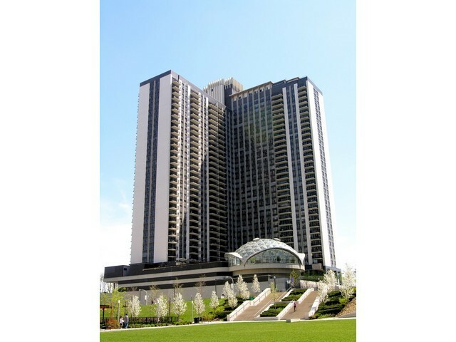 Property Photo:  400 Randolph Street 1230  IL 60601 