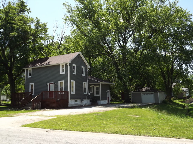 Property Photo:  429 Ash Street  IL 60970 