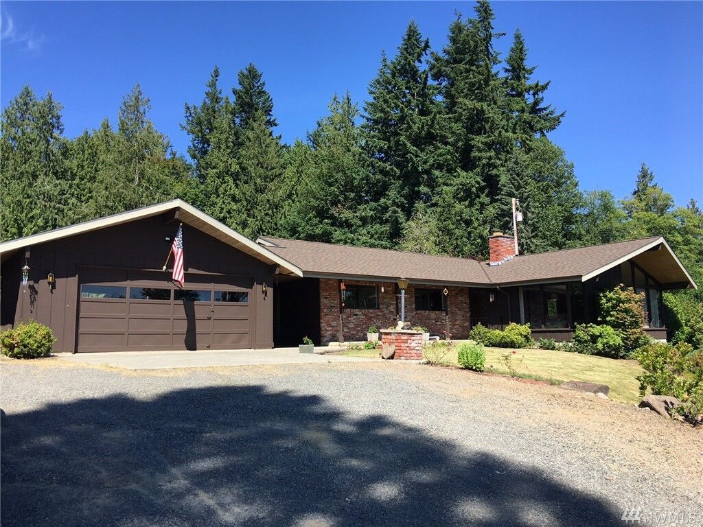 Property Photo: 16606 11th Avenue NE WA 98223