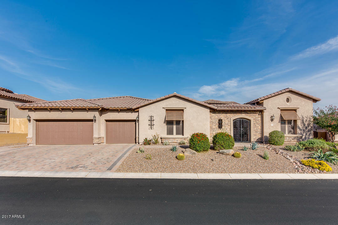 Property Photo:  2325 N 87th Place  AZ 85207 