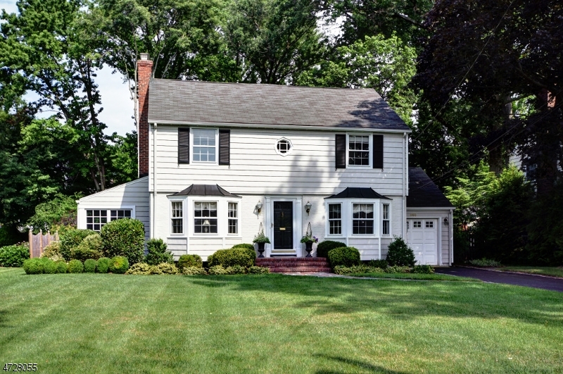 Property Photo:  860 Shadowlawn Dr  NJ 07090 