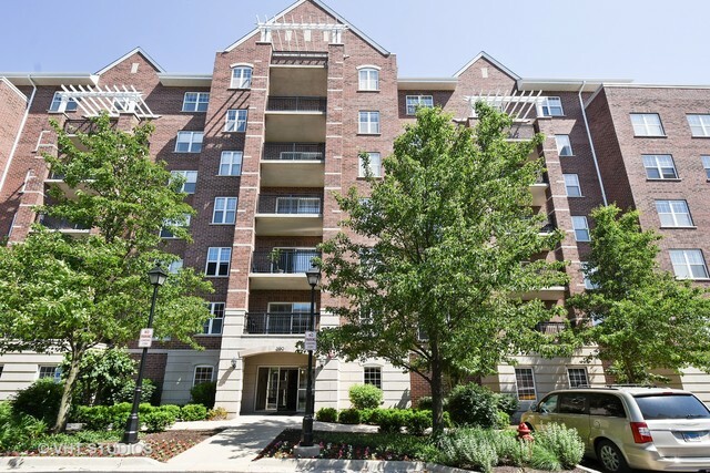 Property Photo:  390 Mahogany Court 412  IL 60067 