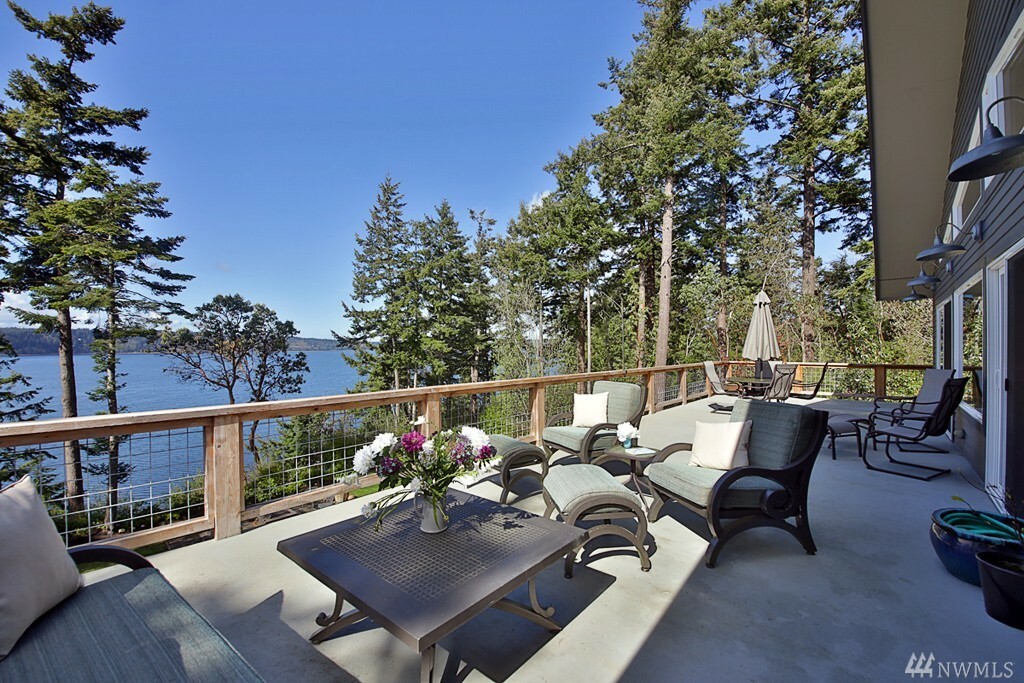 Property Photo:  3516 Holmes View Dr  WA 98260 