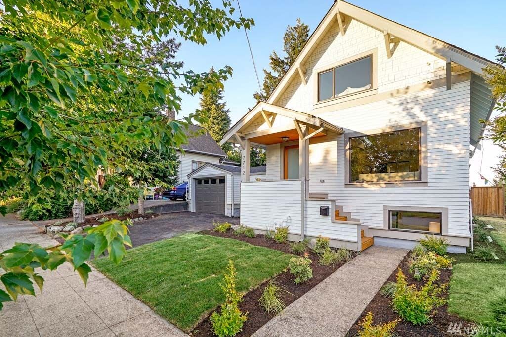 Property Photo: 7712 Linden Ave N WA 98103