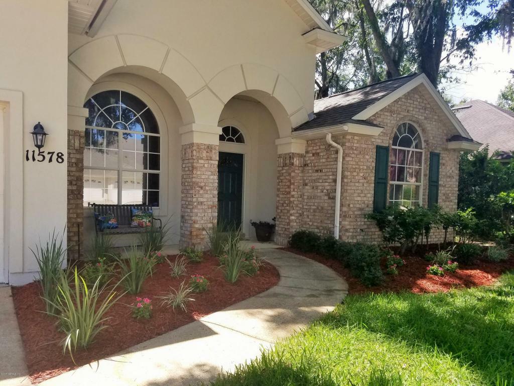 Property Photo: 11578 Summer Brook Court FL 32258