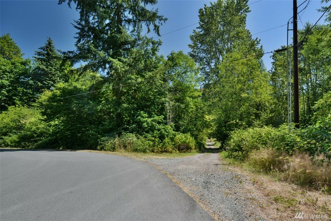 Property Photo:  20702 181st Place SE  WA 98272 