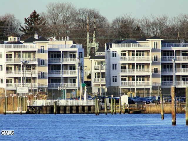 Property Photo:  36 Shipyard Lane B  CT 06460 