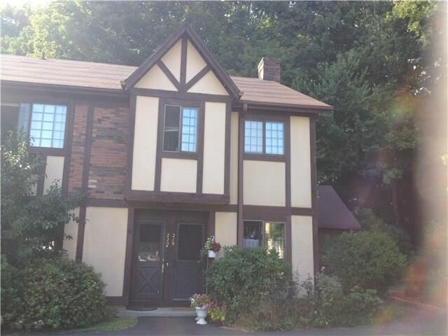 Property Photo: 220 Foxwood Lane 220 CT 06461