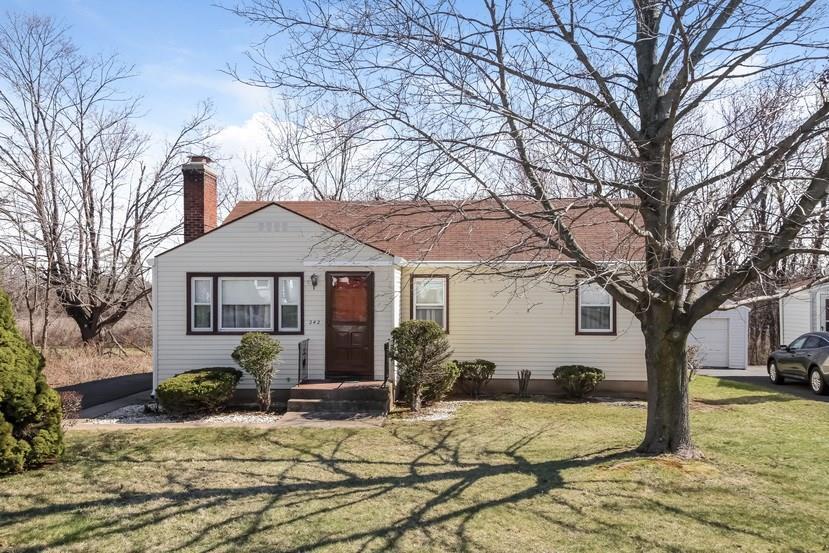 Property Photo:  242 Middletown Avenue  CT 06109 