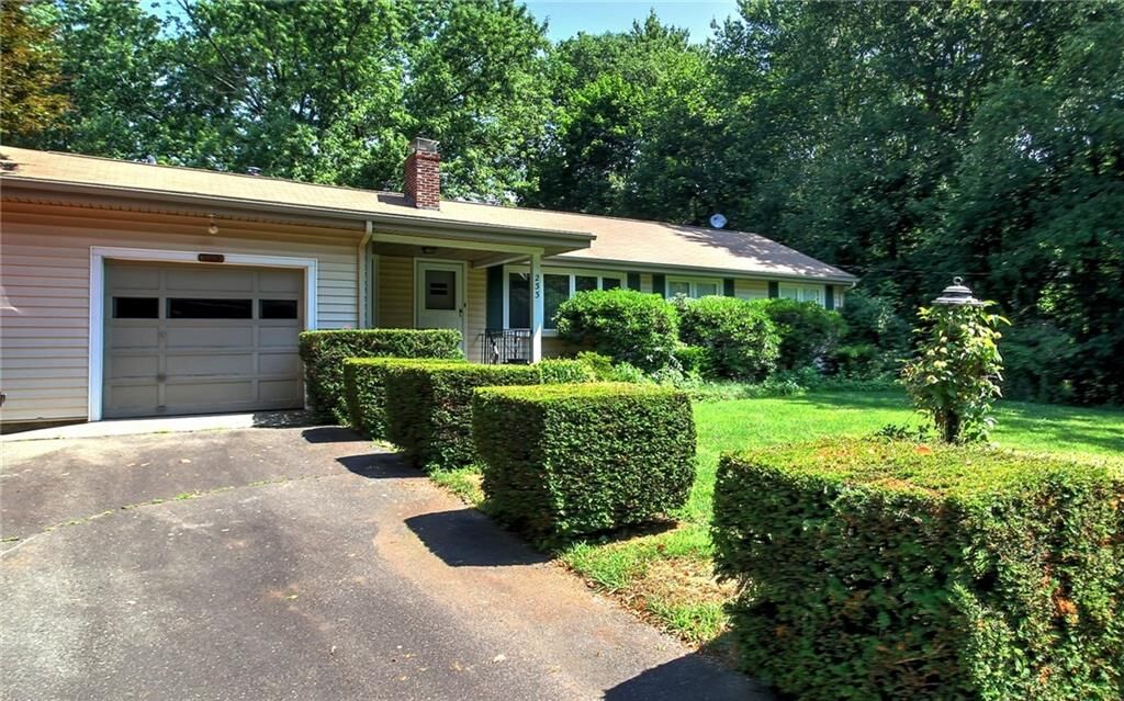 Property Photo: 233 Cedarhurst Lane CT 06461