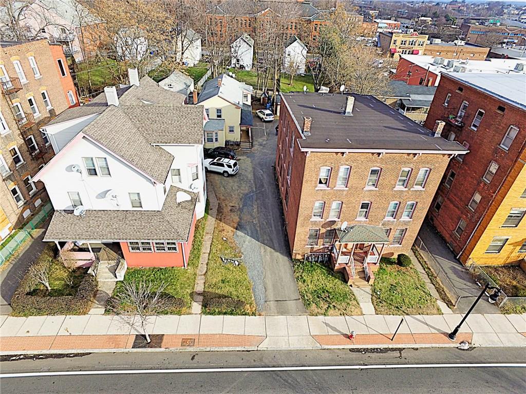 Property Photo: 149,145,151 Washington Street CT 06051