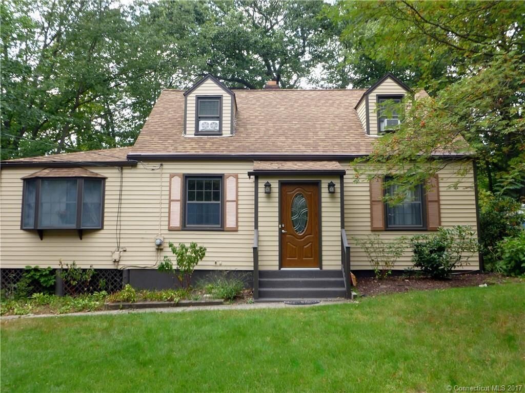 Property Photo:  95 Vantage Road  CT 06514 