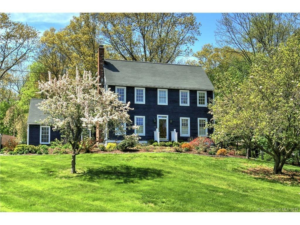 Property Photo:  