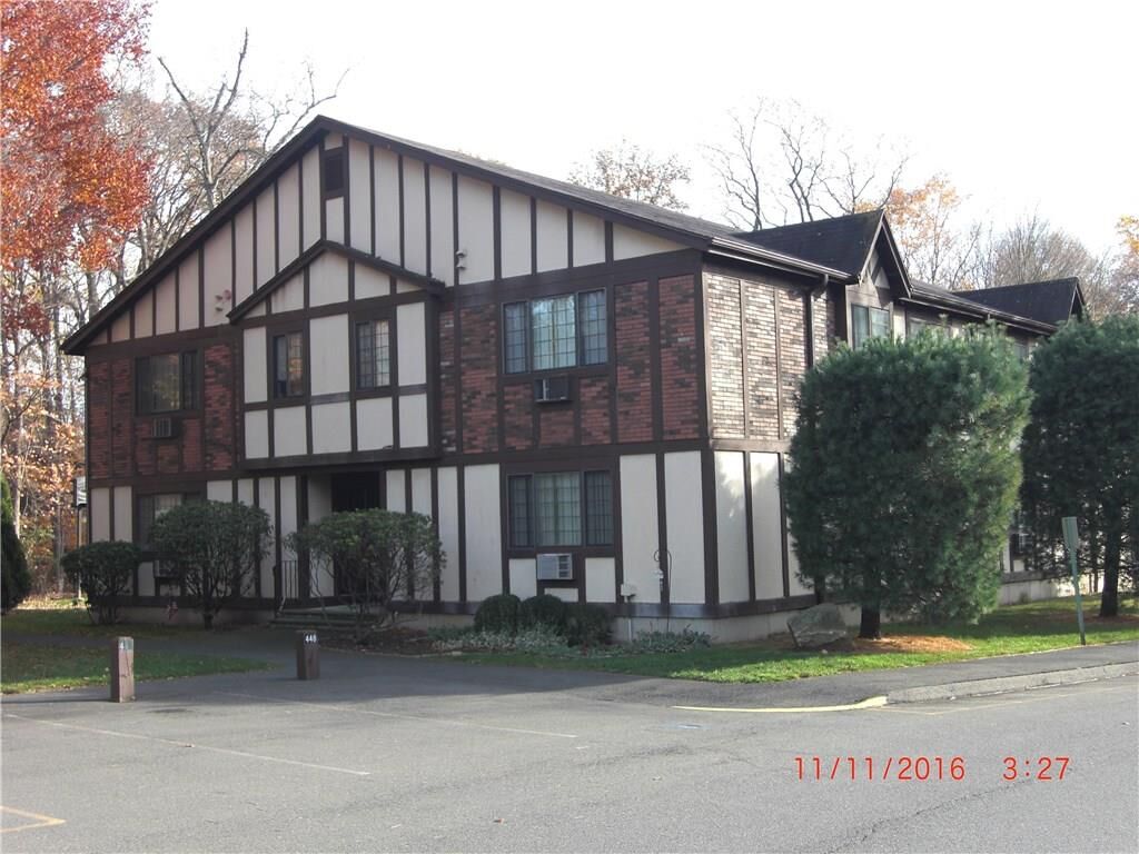 Property Photo: 450 Swanson Crescent 450 CT 06461