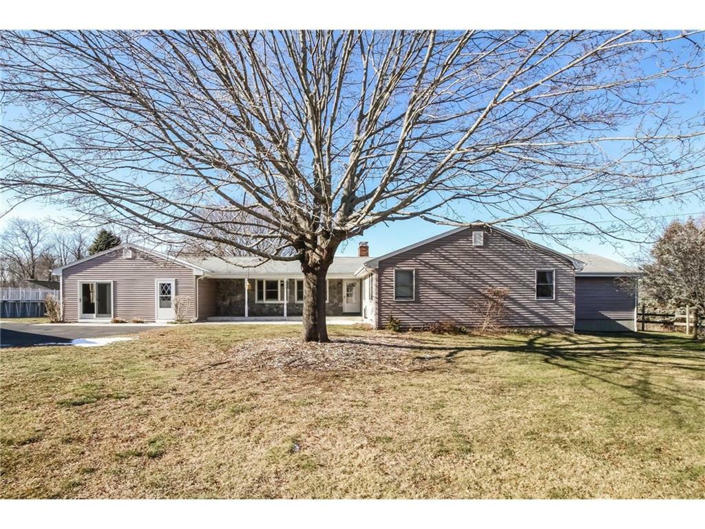 Property Photo:  233 York Road  CT 06249 