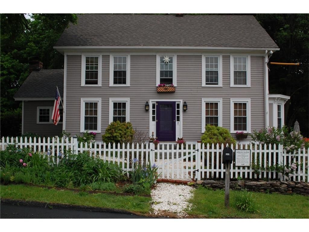 Property Photo:  345 Wintergreen Avenue  CT 06514 