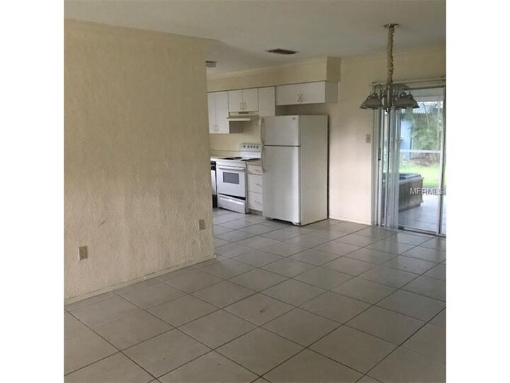 Property Photo:  3915 Lancaster Drive  FL 34241 