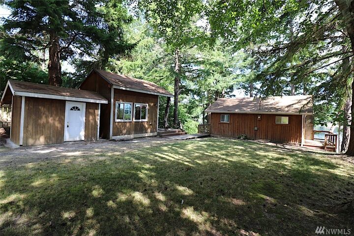 Property Photo: 713 E Herron Blvd Kpn WA 98349