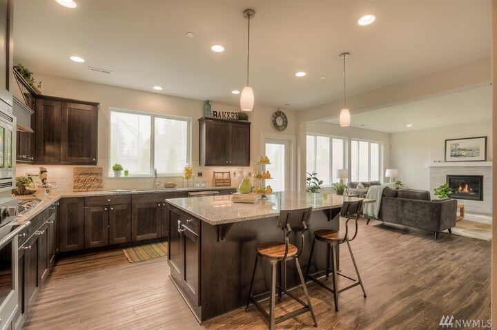 Property Photo:  323 221st Place SW L1001  WA 98021 