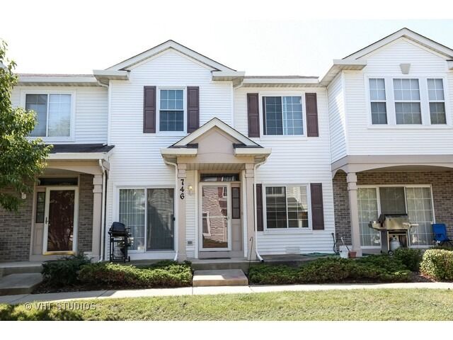 Property Photo: 746 County Line Road 746 IL 60502